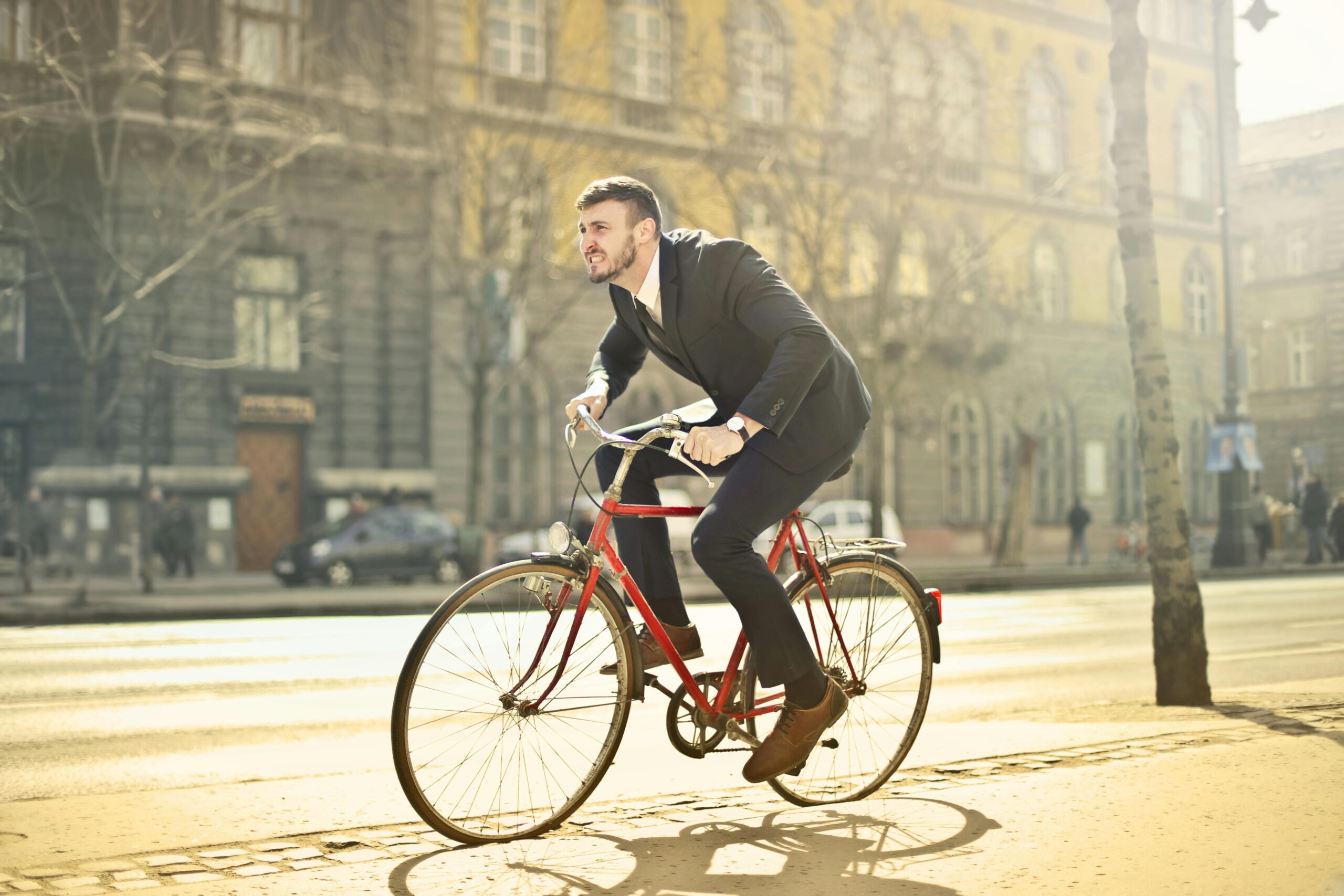 Vilket cykelställ på vägg eller cykelupphängning är bäst för din hemmacykel förvaring?